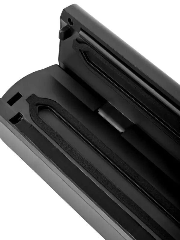 Вакууматор BRAYER 5072BR, 120 Вт, 3 л/мин, 0.65 бар, ширина пакета 29 см, чёрный