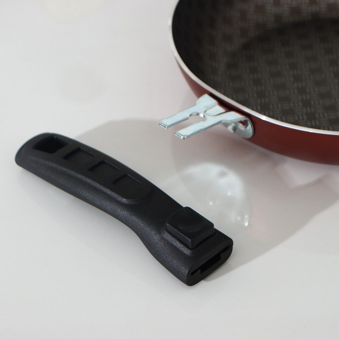 Сковорода &laquo;Хозяюшка&raquo;, d=20 см, съёмная ручка, антипригарное покрытие, цвет бордовый