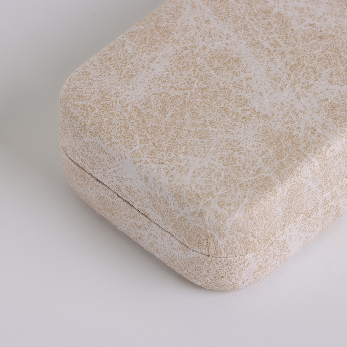 Футляр для очков на хлопушке, длина 15 см, цвет бежевый