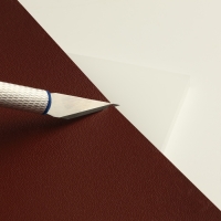 Доска-плита для пробойников и работы с кожей, 24 &times; 19 &times; 0,5 см, цвет белый