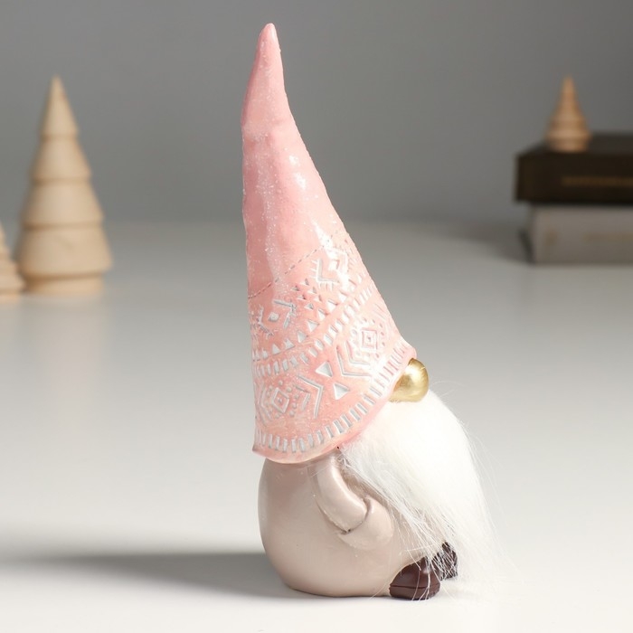 Сувенир полистоун "Дед Мороз в розовом колпаке, колпак съехал на глаза" 8,5х8х20,5 см