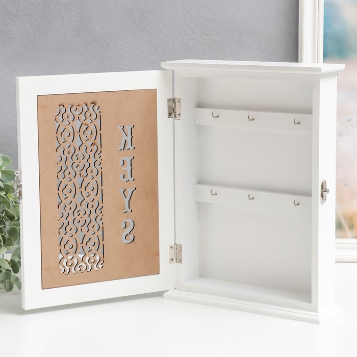 Ключница дерево "Резные узоры" 6х22х29,5 см