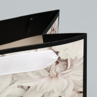 Пакет подарочный ламинированный квадратный, упаковка, &laquo;Красота внутри&raquo;, 14 х 14 х 9 см