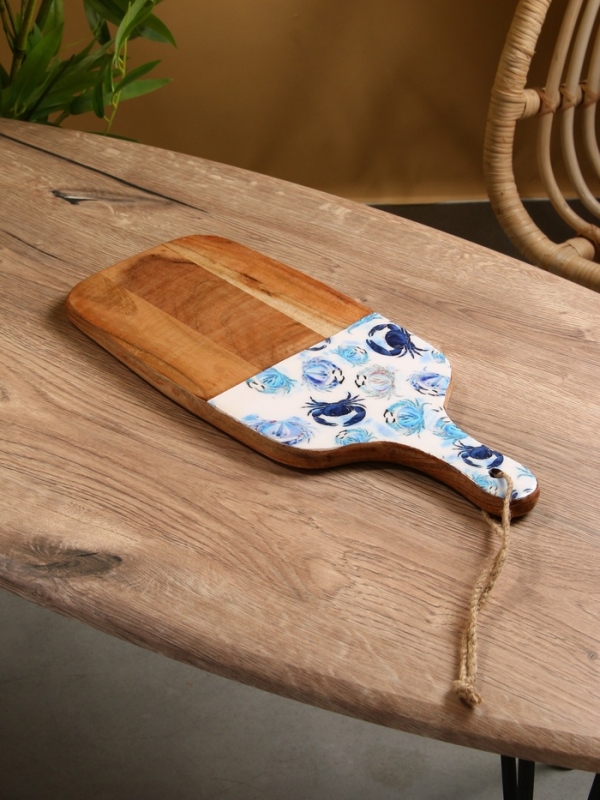 Доска разделочная прямоугольная "Крабы" дерево манго 41х18 см