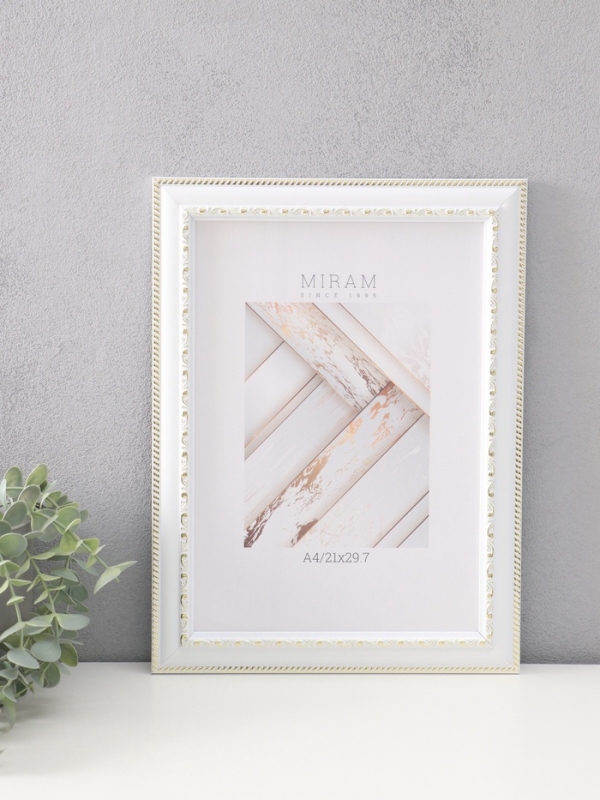 Фоторамка пластик "МИРАМ" 21х29,7 см (A4), белый с золотом