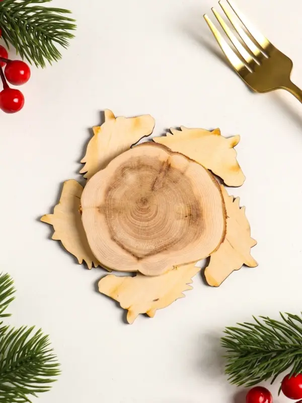 Подставка под горячее Лошадь в цветах, 11см, можжевельник