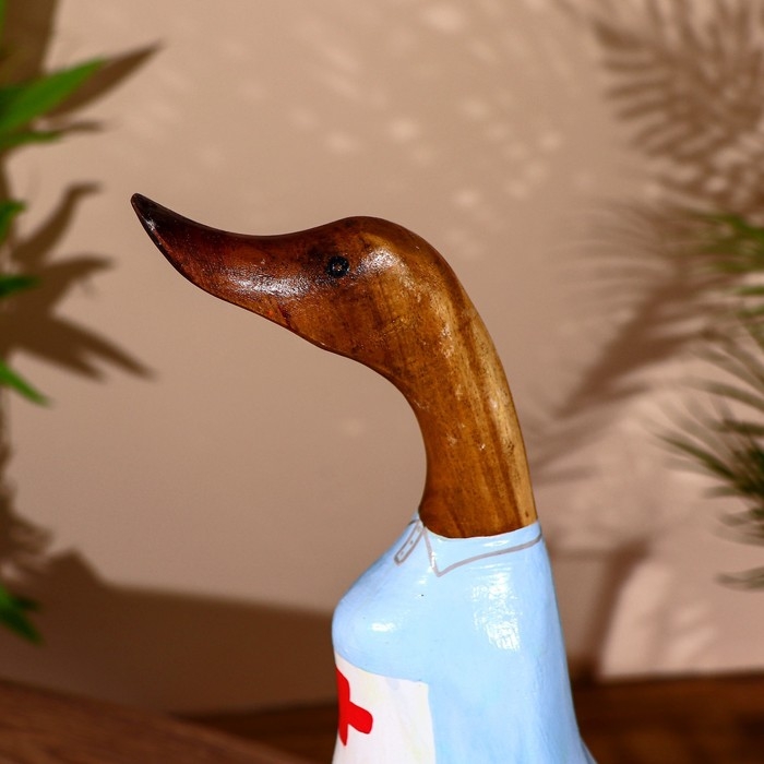 Сувенир "Утка-врач" дерево 45 см