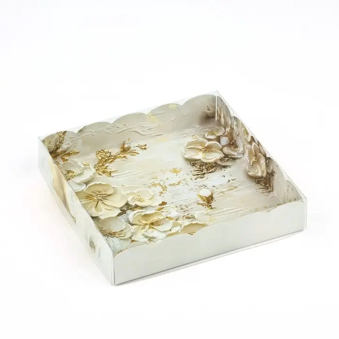 Коробка для кондитерских изделий с пластиковой крышкой &laquo;Золото&raquo;, 15 х 15 х 3 см