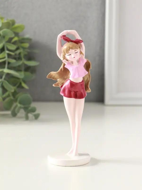 Сувенир полистоун "Девочка в розовых шортках" 5х5х15 см