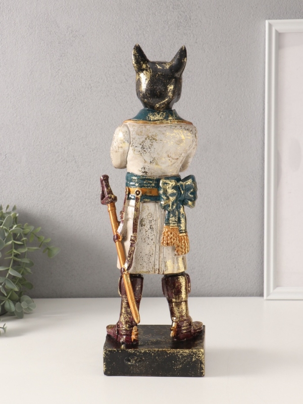 Сувенир полистоун "Французский бульдог в форме" 11х14х42 см