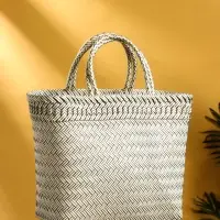 Сумка плетёная пластиковая 30х15х35 см, цв. чёрный-белый