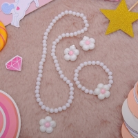 Набор детский &laquo;Выбражулька&raquo; 3 предмета: клипсы, кулон, браслет, цветок ромашки, цвета МИКС