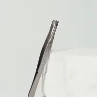 Пинцет прямой, узкий, с расчёской, 8.8 см, в чехле, МИКС