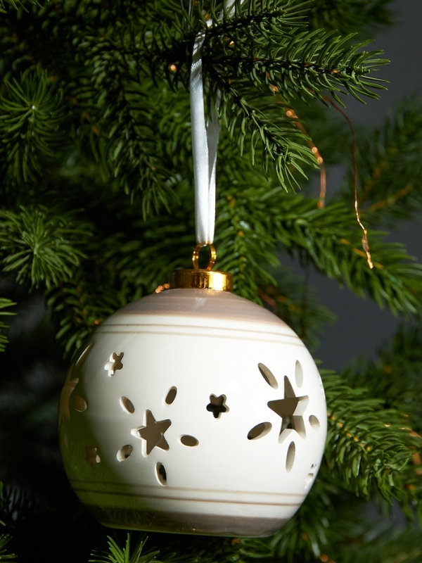 Елочный шар "Звезды беж" 10х8.8х8.8, 1 LED, LR44x3(в компл.), Т/БЕЛЫЙ