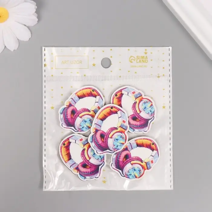 Декор для творчества дерево "Крутые наушники" 4х2,9х0,3 см