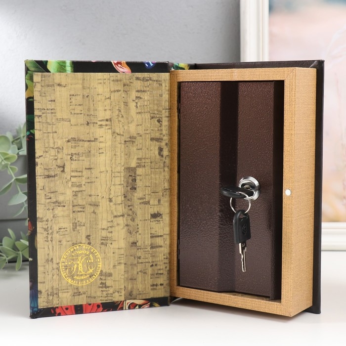 Сейф-книга дерево кожзам "Мир бабочек" 21х13х5 см