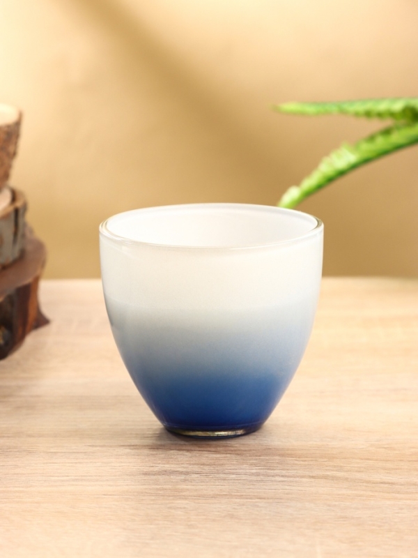 Свеча ароматическая в стеклянном подсвечнике 85 гр, снежная зима