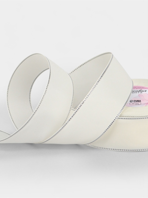 Лента репсовая 40мм*25&plusmn;1ярд(23м&plusmn;1м) серебряные нити №008 молочный АУ