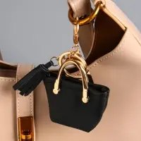 Брелок кожзам с карабином, с кистью "Сумка тоут" чёрная 6,5х3х7 см