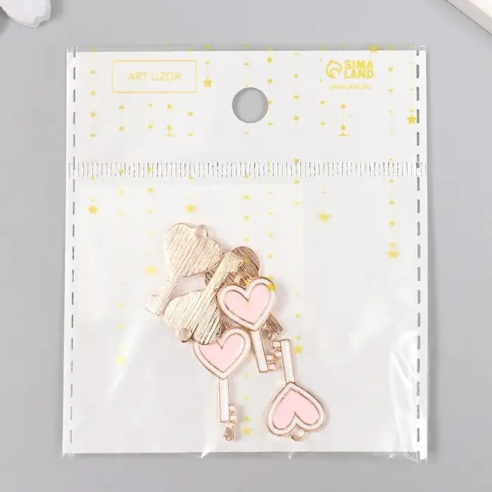 Металлический элемент, декоративная подвеска &laquo;Арт Узор. Ключик с сердцем&raquo;, эмаль, бело-розовый, 1.3&times;2.3 см