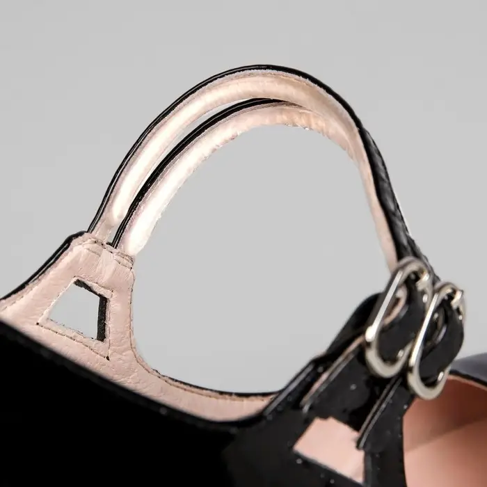 Полоски под ремешки, на клеевой основе, набор - 4 шт., силиконовые, 9.5&times;0.7 см., прозрачные