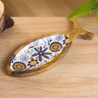 Блюдо в форме рыбки "Васильки" дерево манго 32х11,5х2 см