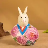 Сувенир дерево "Кролик в халате" светлый, 10х6х12 см