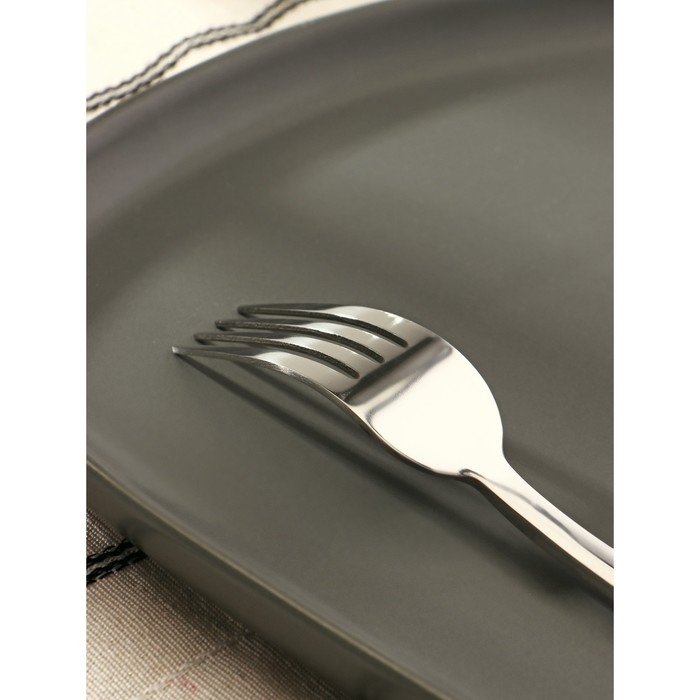 Вилка столовая из нержавеющей стали &laquo;Тайфун&raquo;, длина 20 см, цвет серебряный