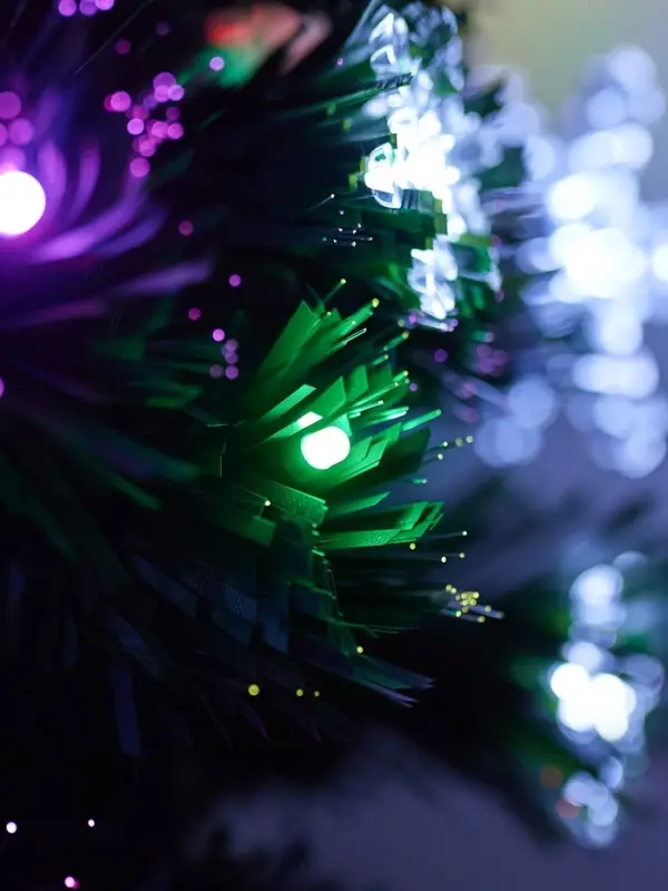 Ёлка фиброоптическая &laquo;Снежинки&raquo; 60 см, d нижнего яруса 35 см, 55 веток, мигание