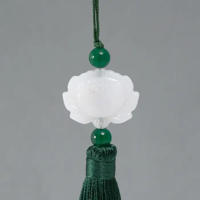 Подвеска текстиль, пластик "Кисть. Лотос" тёмно-зелёная 1,2х2,7х14,5 см