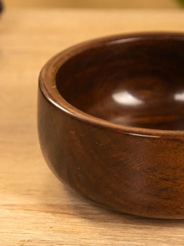 Чаша "Гладь" 13х13х5,5 см, дерево шишам