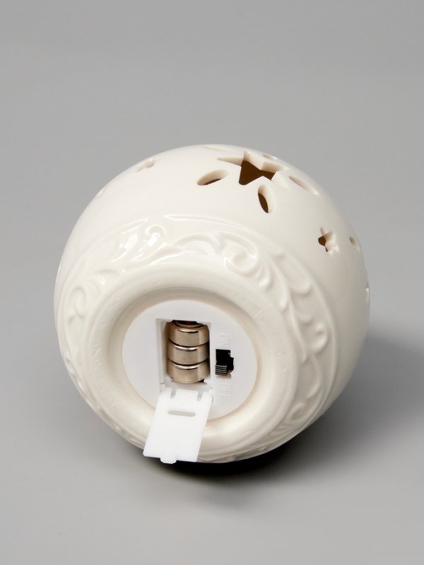 Елочный шар "Звездочки" 10х8.8х8.8, 1 LED, LR44x3(в компл.), Т/БЕЛЫЙ