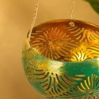 Подсвечник подвесной из кокоса, 12-14 см, тёмно зелёный-золотой