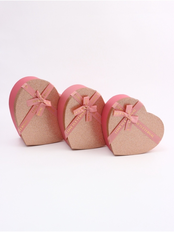 Набор коробок 3 в 1 сердца 31 х 27 х 13,3; 28 х 25 х 11,7; 26 х 23 х 10,3 см