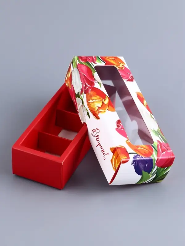 Коробка с обечайкой для 3 конфет, с окном &laquo;8 марта&raquo;, 13&times;5&times;3.3 см