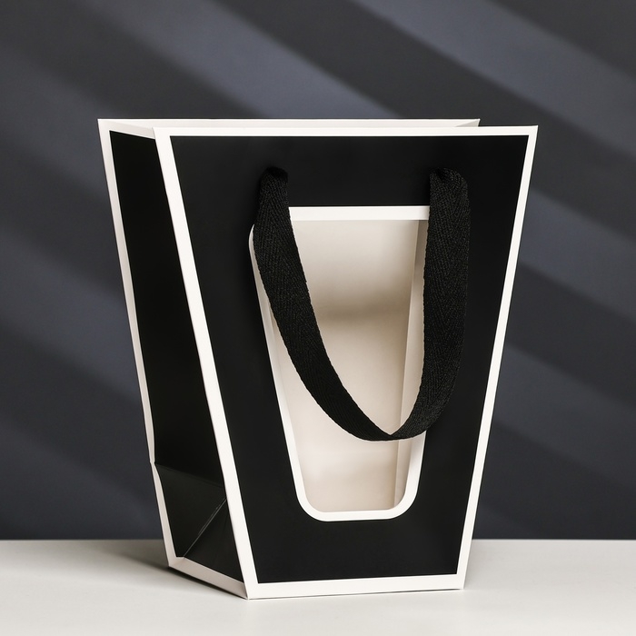 Пакет-переноска для цветов 10 &times; 10 &times; 20 х 18 см, черный с каймой