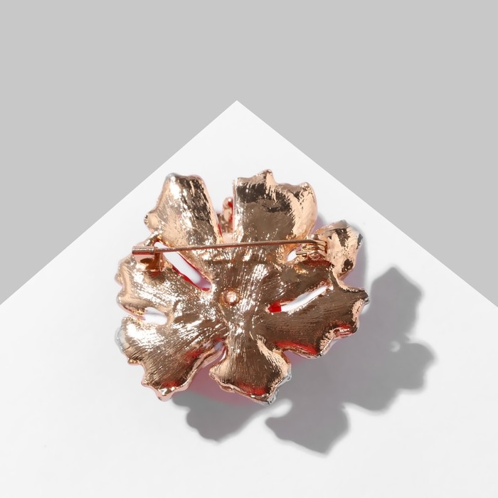 Брошь &laquo;Цветок&raquo; морской, цвет красно-белый в золоте