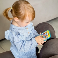 Музыкальный телефон &laquo;Любимые хиты. Весёлый мультиплеер&raquo;