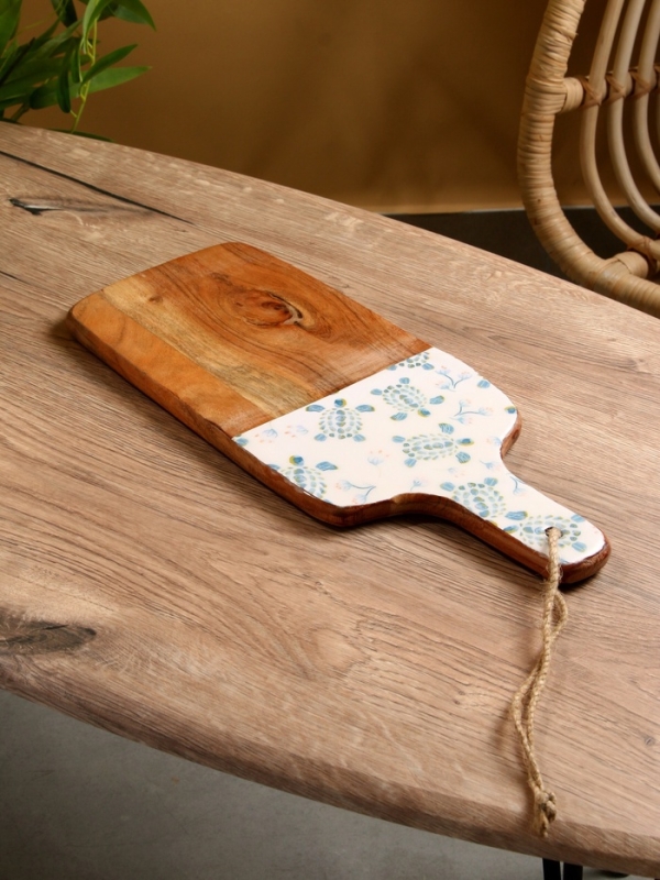 Доска разделочная прямоугольная "Черепаха и цветы" дерево манго 41х18 см