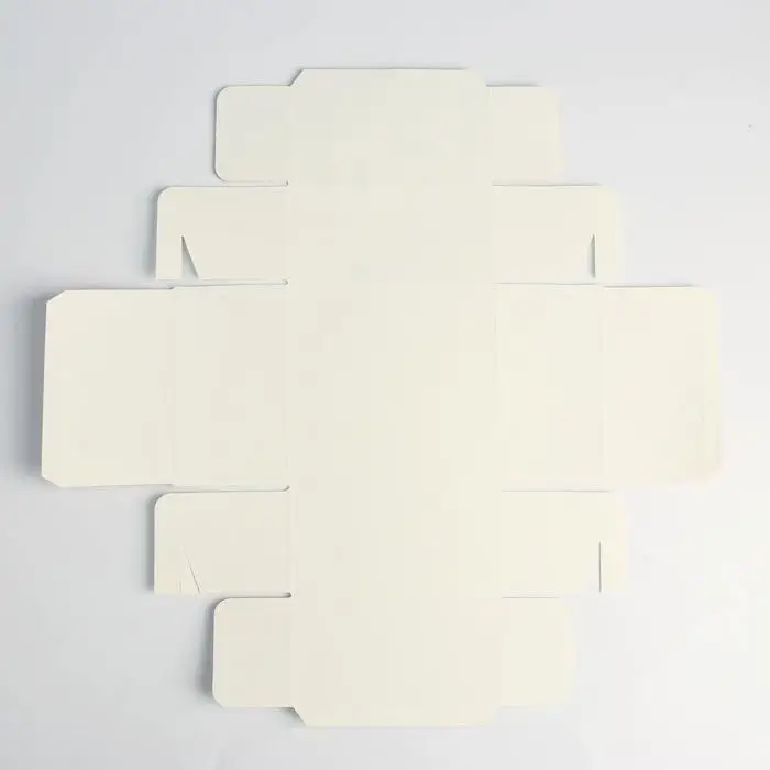 Коробка для кондитерских изделий с пластиковой крышкой &laquo;Тебе на радость&raquo;, 11.5 х 11.5 х 6 см