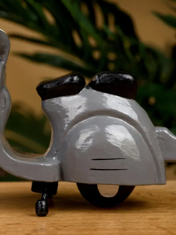 Сувенир "Мопед" дерево 15х9х10 см, цв. серый