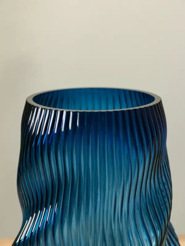 Ваза стекло настольная "Ванесса" волны, 24х12 см, синий