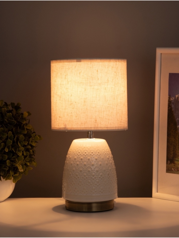 Лампа настольная "Масаки" 1х40Вт Е14 бежевый 15х15х30см