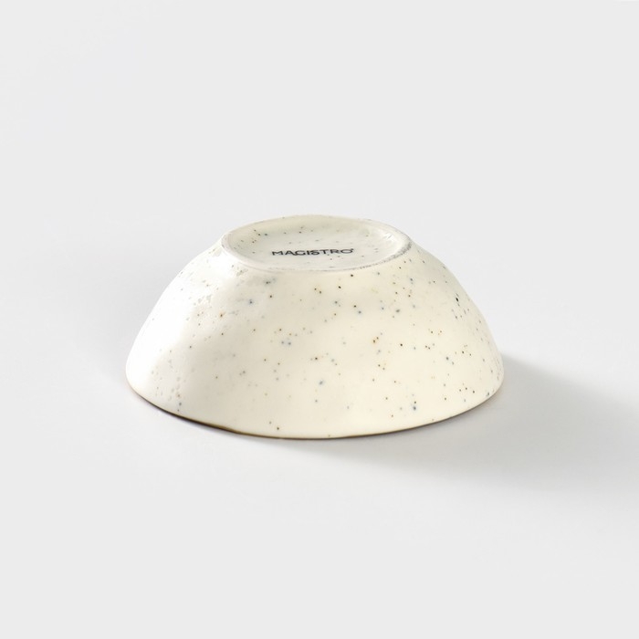 Соусник фарфоровый Magistro Poursephona, 90 мл, d=9,2 см, цвет бежевый