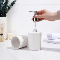 Набор аксессуаров для ванной комнаты &laquo;Лина&raquo;, 2 предмета (дозатор для мыла, стакан), цвет белый