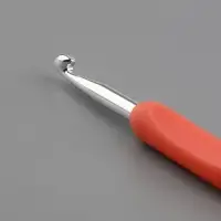 Крючок для вязания, с пластиковой ручкой, d = 6 мм, 14 см, цвет розовый