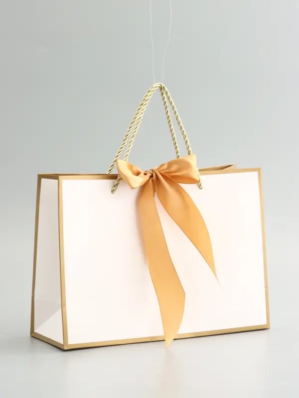 Пакет подарочный, белый, с бантом, 28 х 20 х 10 см