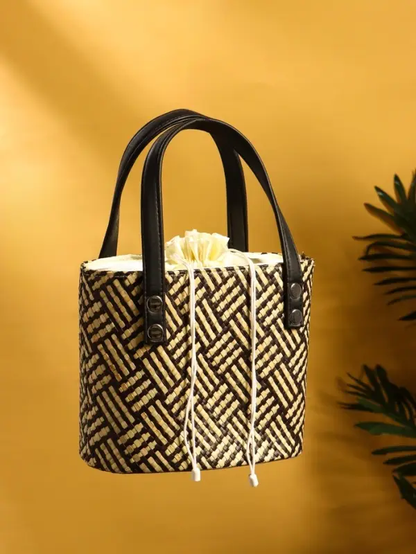 Сумка плетёная из пандана, 22&times;14&times;35 см, бежево-коричневая