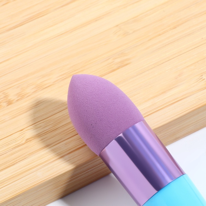 Спонж для макияжа с ручкой &laquo;Капля&raquo;, 10 &times; 2,5 см, цвет голубой/фиолетовый