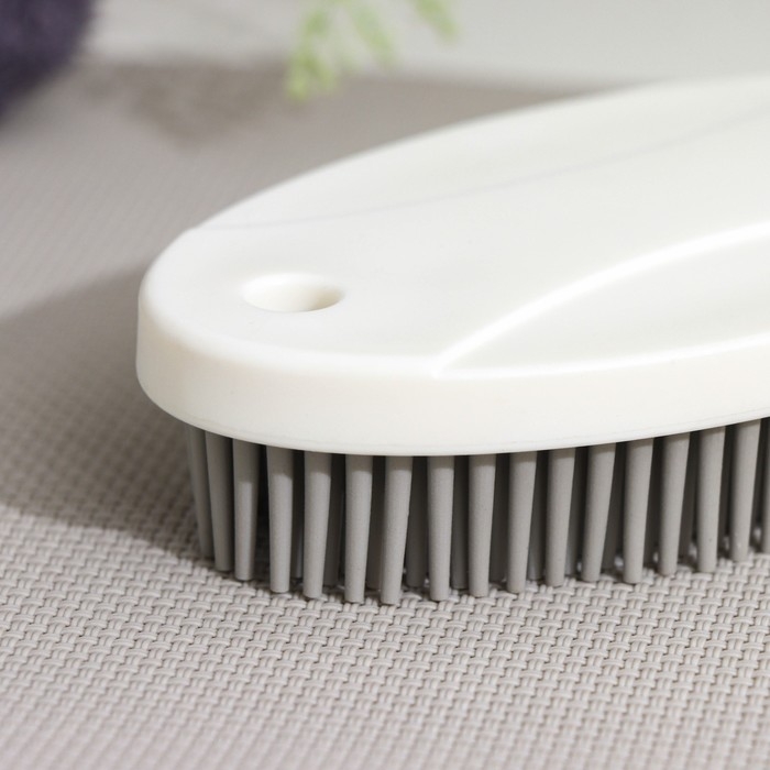 Щётка универсальная Raccoon, 12&times;6,5&times;2,5 см, TPR ворс, 1,6 см